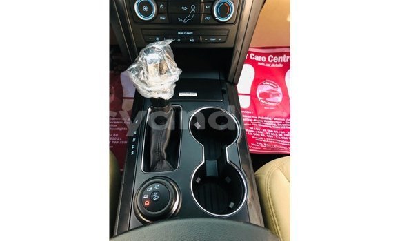 Tenga Imported Ford Explorer Tsvuku Mota in Import - Dubai in Zambia Tenga Imported Ford Explorer Tsvuku Mota in Import - Dubai in Zambia