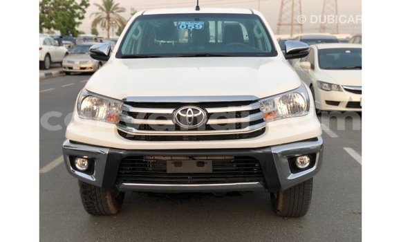 Acheter Import Voiture Toyota Hilux Blanc à Import - Dubai, Zambie Acheter Import Voiture Toyota Hilux Blanc à Import - Dubai, Zambie