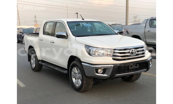 Acheter Import Voiture Toyota Hilux Blanc à Import - Dubai, Zambie Acheter Import Voiture Toyota Hilux Blanc à Import - Dubai, Zambie