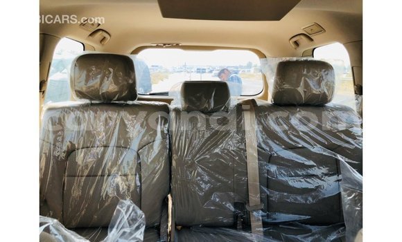 Nunua Imported Toyota Land Cruiser Nyeupe Gari ndani ya Import - Dubai nchini Zambia Nunua Imported Toyota Land Cruiser Nyeupe Gari ndani ya Import - Dubai nchini Zambia