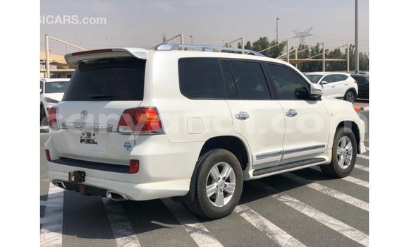 Buy Import Toyota Land Cruiser White Car in Import - Dubai in Zambia Buy Import Toyota Land Cruiser White Car in Import - Dubai in Zambia