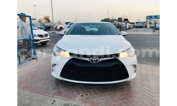 Acheter Import Voiture Toyota Camry Blanc à Import - Dubai, Zambie Acheter Import Voiture Toyota Camry Blanc à Import - Dubai, Zambie
