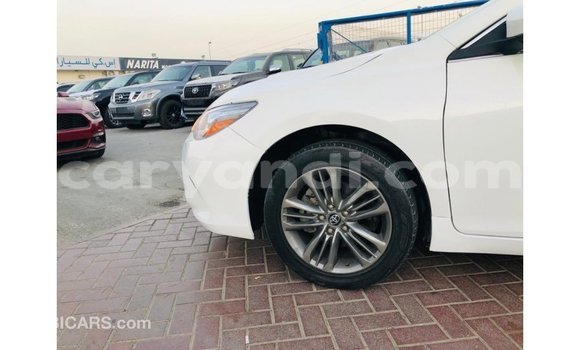 Acheter Import Voiture Toyota Camry Blanc à Import - Dubai, Zambie Acheter Import Voiture Toyota Camry Blanc à Import - Dubai, Zambie