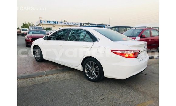 Acheter Import Voiture Toyota Camry Blanc à Import - Dubai, Zambie Acheter Import Voiture Toyota Camry Blanc à Import - Dubai, Zambie