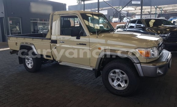 Buy Used Toyota Pickup Beige Car in Lusaka in Zambia Buy Used Toyota Pickup Beige Car in Lusaka in Zambia