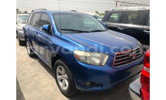 Acheter Import Voiture Toyota Highlander Bleu à Import - Dubai, Zambie Acheter Import Voiture Toyota Highlander Bleu à Import - Dubai, Zambie