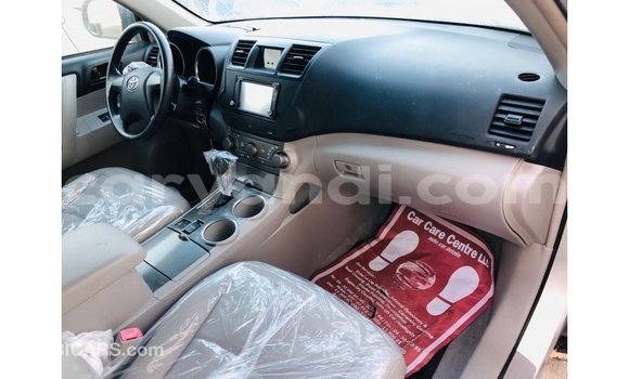 Tenga Imported Toyota Highlander Zvimwe Mota in Import - Dubai in Zambia Tenga Imported Toyota Highlander Zvimwe Mota in Import - Dubai in Zambia