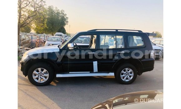 Nunua Imported Mitsubishi Pajero Nyeusi Gari ndani ya Import - Dubai nchini Zambia Nunua Imported Mitsubishi Pajero Nyeusi Gari ndani ya Import - Dubai nchini Zambia