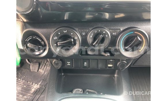 Nunua Imported Toyota Hilux Nyeupe Gari ndani ya Import - Dubai nchini Zambia Nunua Imported Toyota Hilux Nyeupe Gari ndani ya Import - Dubai nchini Zambia