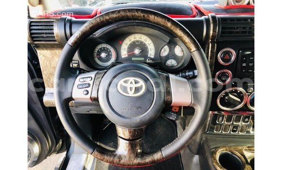 Tenga Imported Toyota FJ Cruiser Nhema Mota in Import - Dubai in Zambia Tenga Imported Toyota FJ Cruiser Nhema Mota in Import - Dubai in Zambia