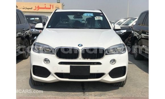 Nunua Imported BMW X5 Nyeupe Gari ndani ya Import - Dubai nchini Zambia Nunua Imported BMW X5 Nyeupe Gari ndani ya Import - Dubai nchini Zambia