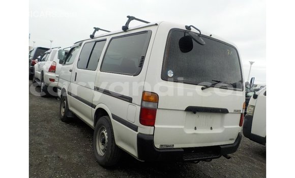 Acheter Import Voiture Toyota Hiace Blanc à Import - Dubai, Zambie Acheter Import Voiture Toyota Hiace Blanc à Import - Dubai, Zambie