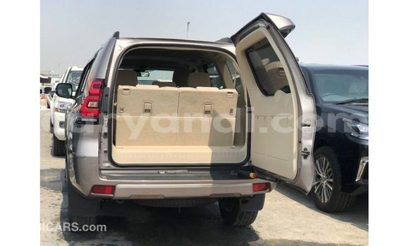 Nunua Imported Toyota Prado Brown Gari ndani ya Import - Dubai nchini Zambia Nunua Imported Toyota Prado Brown Gari ndani ya Import - Dubai nchini Zambia