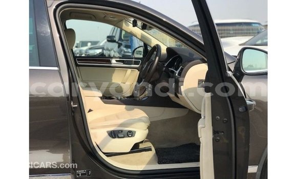 Nunua Imported Volkswagen Touareg Brown Gari ndani ya Import - Dubai nchini Zambia Nunua Imported Volkswagen Touareg Brown Gari ndani ya Import - Dubai nchini Zambia