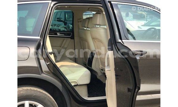 Nunua Imported Volkswagen Touareg Brown Gari ndani ya Import - Dubai nchini Zambia Nunua Imported Volkswagen Touareg Brown Gari ndani ya Import - Dubai nchini Zambia