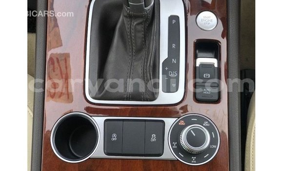 Nunua Imported Volkswagen Touareg Brown Gari ndani ya Import - Dubai nchini Zambia Nunua Imported Volkswagen Touareg Brown Gari ndani ya Import - Dubai nchini Zambia