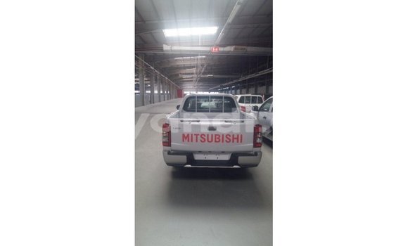 Buy Import Mitsubishi L200 White Car in Import - Dubai in Zambia Buy Import Mitsubishi L200 White Car in Import - Dubai in Zambia