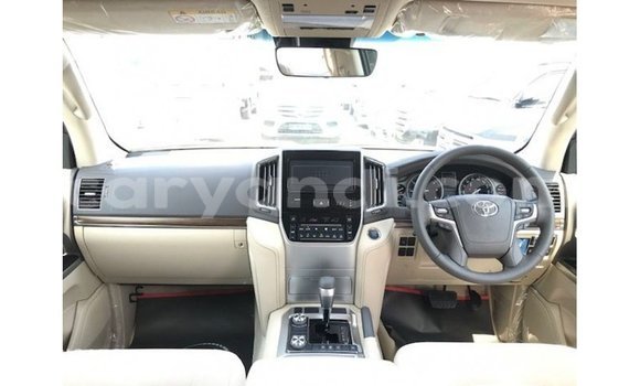 Buy Import Toyota Land Cruiser White Car in Import - Dubai in Zambia Buy Import Toyota Land Cruiser White Car in Import - Dubai in Zambia