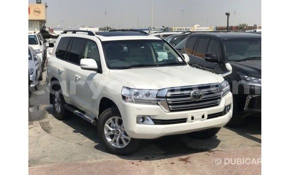 Buy Import Toyota Land Cruiser White Car in Import - Dubai in Zambia Buy Import Toyota Land Cruiser White Car in Import - Dubai in Zambia