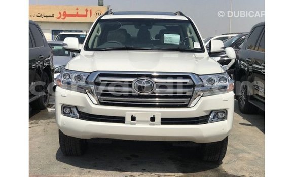 Buy Import Toyota Land Cruiser White Car in Import - Dubai in Zambia Buy Import Toyota Land Cruiser White Car in Import - Dubai in Zambia