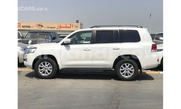 Buy Import Toyota Land Cruiser White Car in Import - Dubai in Zambia Buy Import Toyota Land Cruiser White Car in Import - Dubai in Zambia