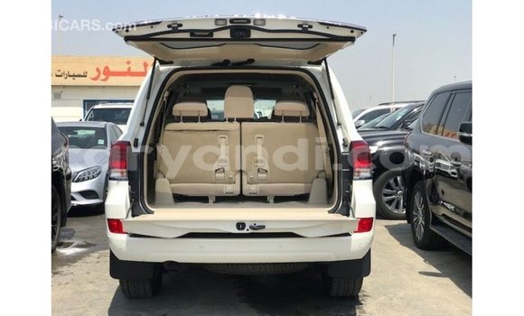Buy Import Toyota Land Cruiser White Car in Import - Dubai in Zambia Buy Import Toyota Land Cruiser White Car in Import - Dubai in Zambia