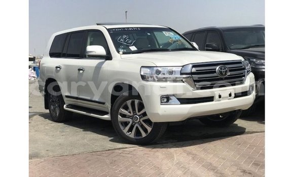 Acheter Import Voiture Toyota Land Cruiser Blanc à Import - Dubai, Zambie