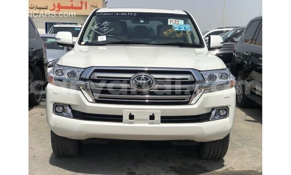 Tenga Imported Toyota Land Cruiser Chena Mota in Import - Dubai in Zambia Tenga Imported Toyota Land Cruiser Chena Mota in Import - Dubai in Zambia