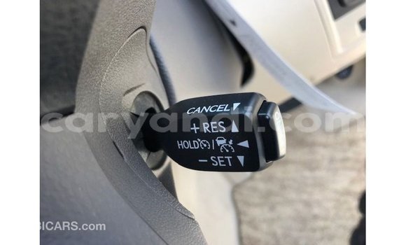 Tenga Imported Toyota Land Cruiser Chena Mota in Import - Dubai in Zambia Tenga Imported Toyota Land Cruiser Chena Mota in Import - Dubai in Zambia