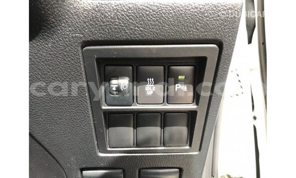 Nunua Imported Toyota Fortuner Nyeupe Gari ndani ya Import - Dubai nchini Zambia Nunua Imported Toyota Fortuner Nyeupe Gari ndani ya Import - Dubai nchini Zambia