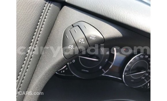 Nunua Imported Nissan Patrol Bluu Gari ndani ya Import - Dubai nchini Zambia Nunua Imported Nissan Patrol Bluu Gari ndani ya Import - Dubai nchini Zambia