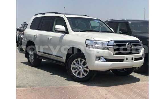 Acheter Import Voiture Toyota Land Cruiser Blanc à Import - Dubai, Zambie Acheter Import Voiture Toyota Land Cruiser Blanc à Import - Dubai, Zambie