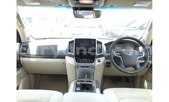 Buy Import Toyota Land Cruiser White Car in Import - Dubai in Zambia Buy Import Toyota Land Cruiser White Car in Import - Dubai in Zambia