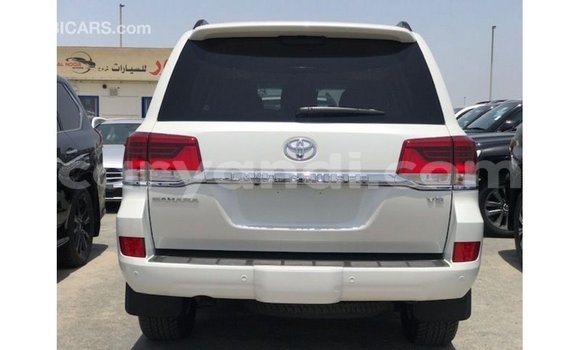 Buy Import Toyota Land Cruiser White Car in Import - Dubai in Zambia Buy Import Toyota Land Cruiser White Car in Import - Dubai in Zambia