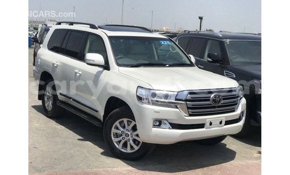 Buy Import Toyota Land Cruiser White Car in Import - Dubai in Zambia Buy Import Toyota Land Cruiser White Car in Import - Dubai in Zambia