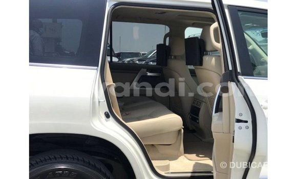 Buy Import Toyota Land Cruiser White Car in Import - Dubai in Zambia Buy Import Toyota Land Cruiser White Car in Import - Dubai in Zambia