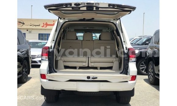 Buy Import Toyota Land Cruiser White Car in Import - Dubai in Zambia Buy Import Toyota Land Cruiser White Car in Import - Dubai in Zambia