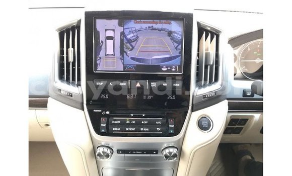 Buy Import Toyota Land Cruiser White Car in Import - Dubai in Zambia Buy Import Toyota Land Cruiser White Car in Import - Dubai in Zambia