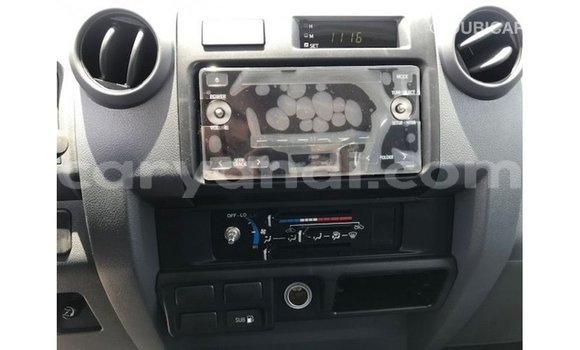 Acheter Import Voiture Toyota Land Cruiser Blanc à Import - Dubai, Zambie Acheter Import Voiture Toyota Land Cruiser Blanc à Import - Dubai, Zambie