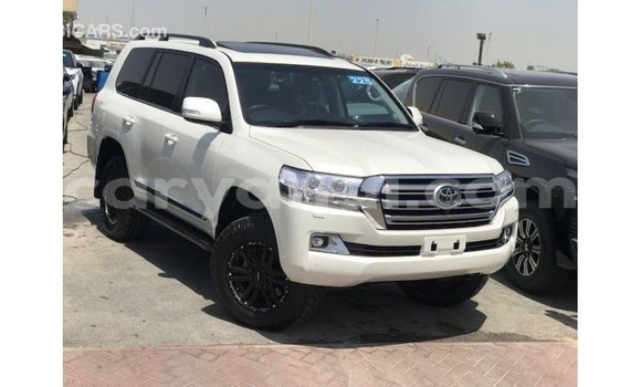 Nunua Imported Toyota Land Cruiser Nyeupe Gari ndani ya Import - Dubai nchini Zambia Nunua Imported Toyota Land Cruiser Nyeupe Gari ndani ya Import - Dubai nchini Zambia