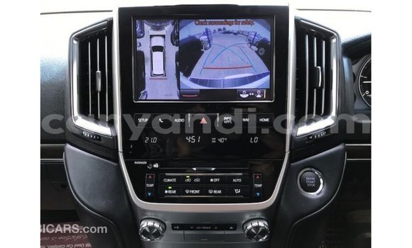 Nunua Imported Toyota Land Cruiser Nyeupe Gari ndani ya Import - Dubai nchini Zambia Nunua Imported Toyota Land Cruiser Nyeupe Gari ndani ya Import - Dubai nchini Zambia