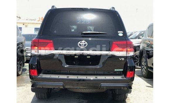 Nunua Imported Toyota Land Cruiser Nyeusi Gari ndani ya Import - Dubai nchini Zambia Nunua Imported Toyota Land Cruiser Nyeusi Gari ndani ya Import - Dubai nchini Zambia