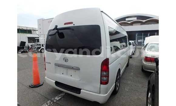 Acheter Import Voiture Toyota Hiace Blanc à Import - Dubai, Zambie Acheter Import Voiture Toyota Hiace Blanc à Import - Dubai, Zambie
