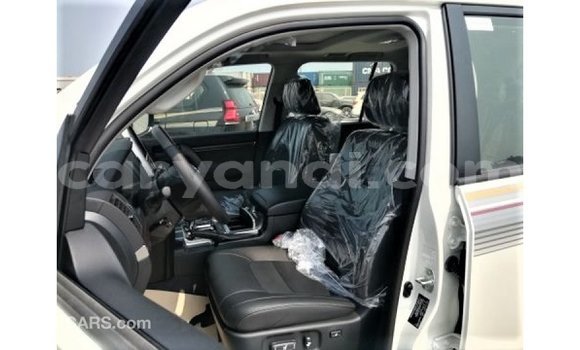 Tenga Imported Toyota Land Cruiser Chena Mota in Import - Dubai in Zambia Tenga Imported Toyota Land Cruiser Chena Mota in Import - Dubai in Zambia