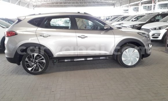 Tenga Imported Hyundai Tucson Zvimwe Mota in Import - Dubai in Zambia Tenga Imported Hyundai Tucson Zvimwe Mota in Import - Dubai in Zambia