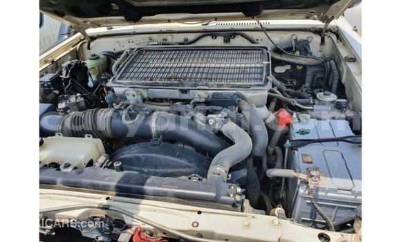 Acheter Import Voiture Toyota Land Cruiser Blanc à Import - Dubai, Zambie Acheter Import Voiture Toyota Land Cruiser Blanc à Import - Dubai, Zambie