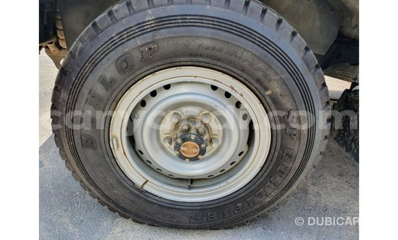 Acheter Import Voiture Toyota Land Cruiser Blanc à Import - Dubai, Zambie Acheter Import Voiture Toyota Land Cruiser Blanc à Import - Dubai, Zambie