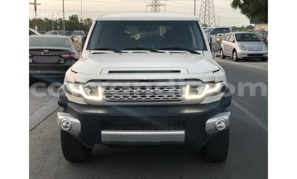 Buy Import Toyota FJ Cruiser White Car in Import - Dubai in Zambia Buy Import Toyota FJ Cruiser White Car in Import - Dubai in Zambia