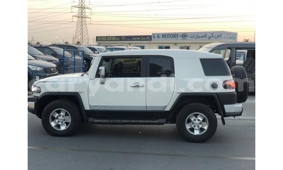 Buy Import Toyota FJ Cruiser White Car in Import - Dubai in Zambia Buy Import Toyota FJ Cruiser White Car in Import - Dubai in Zambia