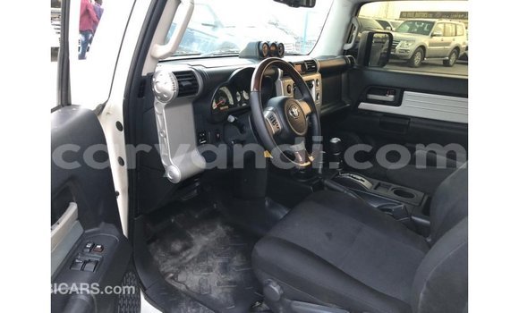 Buy Import Toyota FJ Cruiser White Car in Import - Dubai in Zambia Buy Import Toyota FJ Cruiser White Car in Import - Dubai in Zambia